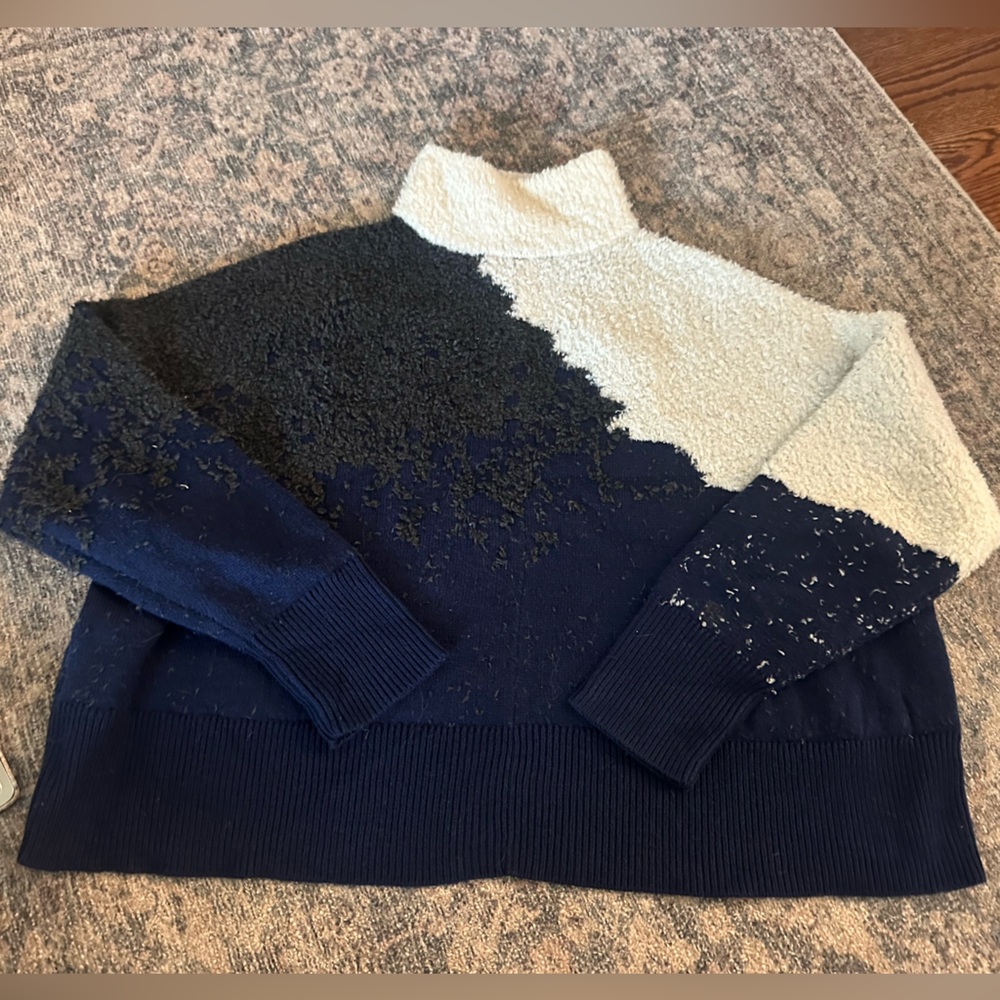 lululemon athletica Navy and Cream Colorblock Turtleneck Sweater